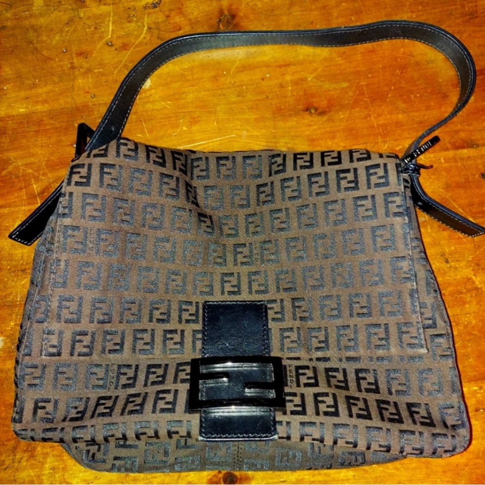 FENDI mama Baguette shoulder bag